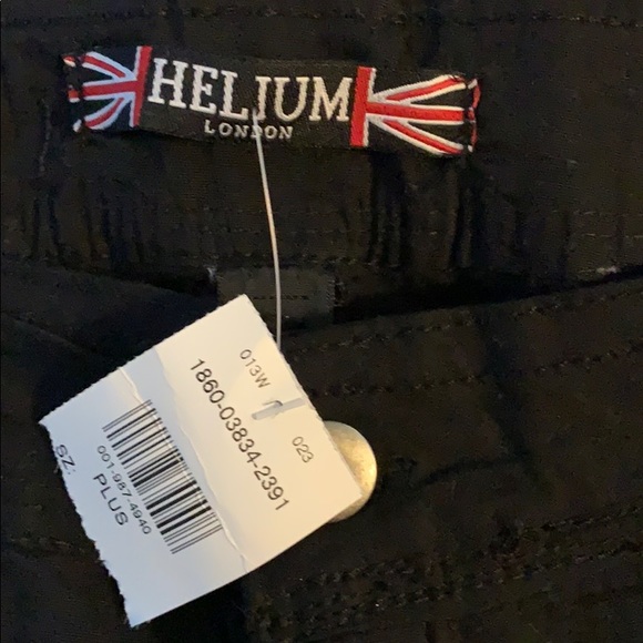 Black stretch twill cargo shorts size 16/18 - Picture 4 of 5